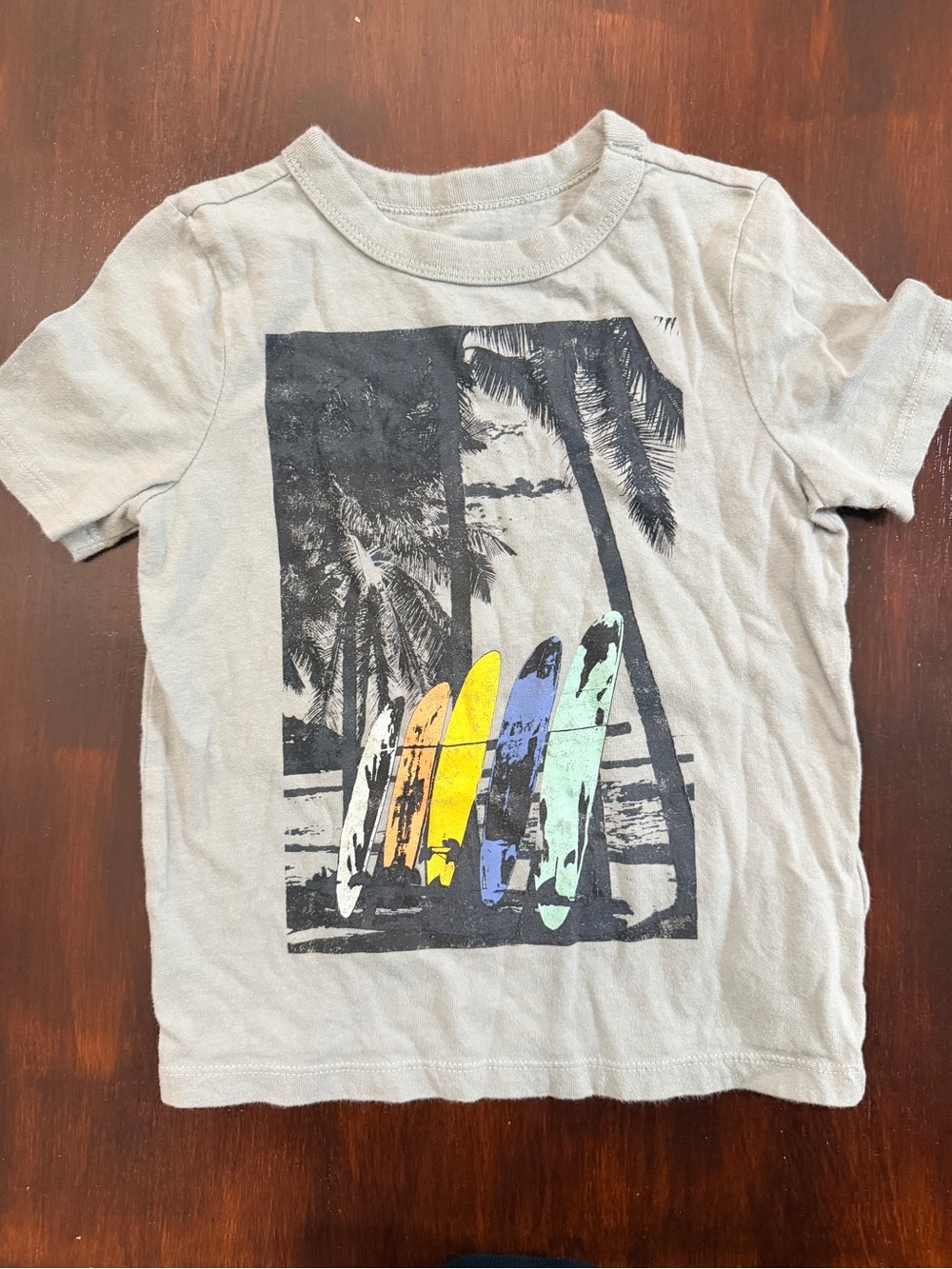 GAP Light Gray Tee with Multicolor Surfboard Graphic